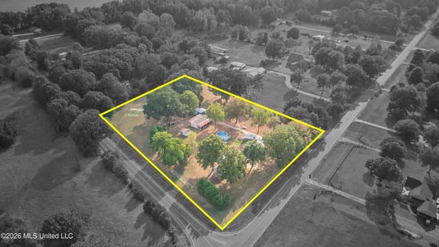 13585 Holly Springs Road, Byhalia, MS 38611