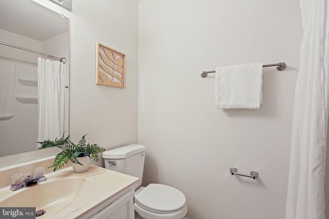 19105 CHERRY BEND DR, Germantown, MD 20874