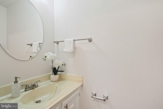 19105 CHERRY BEND DR, Germantown, MD 20874