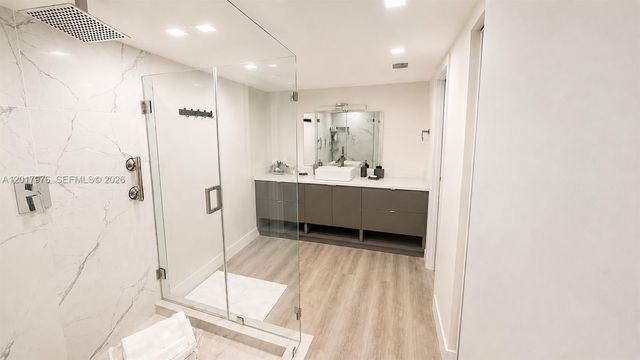 1121 Crandon Blvd E708, Key Biscayne, FL 33149