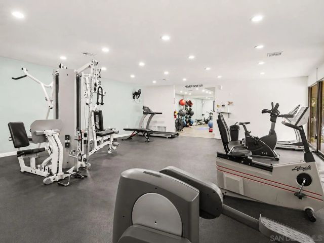 5700 Baltimore Dr 76, La Mesa, CA 91942