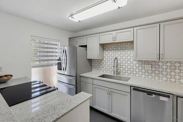 5700 Baltimore Dr 76, La Mesa, CA 91942