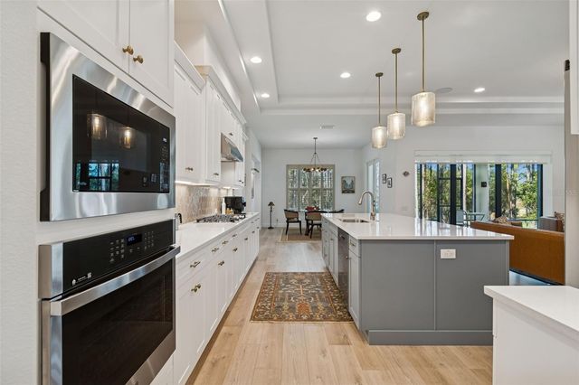 4905 MAJESTIC HILLS LOOP, Brooksville, FL 34601