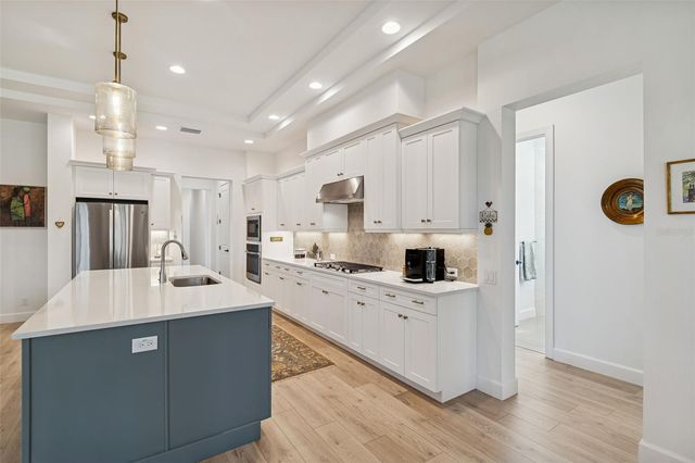 4905 MAJESTIC HILLS LOOP, Brooksville, FL 34601