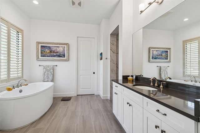 4905 MAJESTIC HILLS LOOP, Brooksville, FL 34601