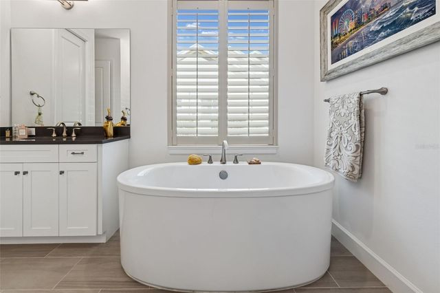 4905 MAJESTIC HILLS LOOP, Brooksville, FL 34601