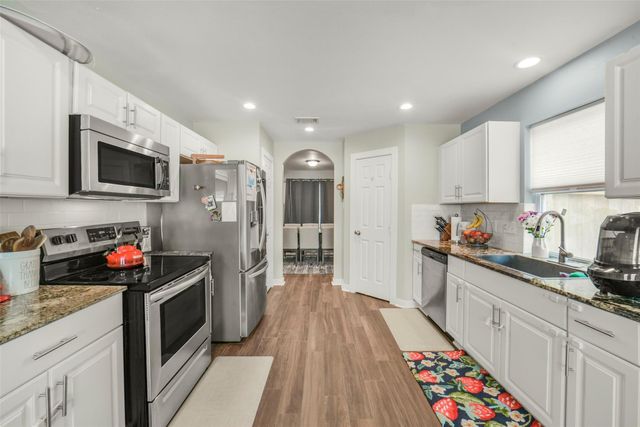 11026 Desert Springs Circle, Houston, TX 77095
