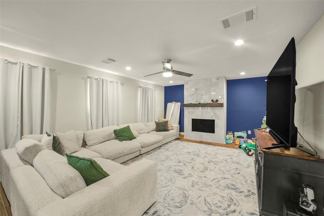 11026 Desert Springs Circle, Houston, TX 77095