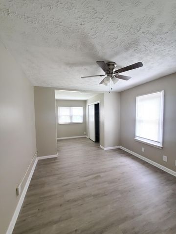 1911 Brentnell Avenue, Columbus, OH 43219