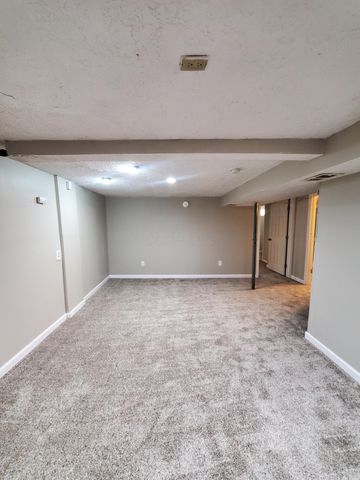 1911 Brentnell Avenue, Columbus, OH 43219