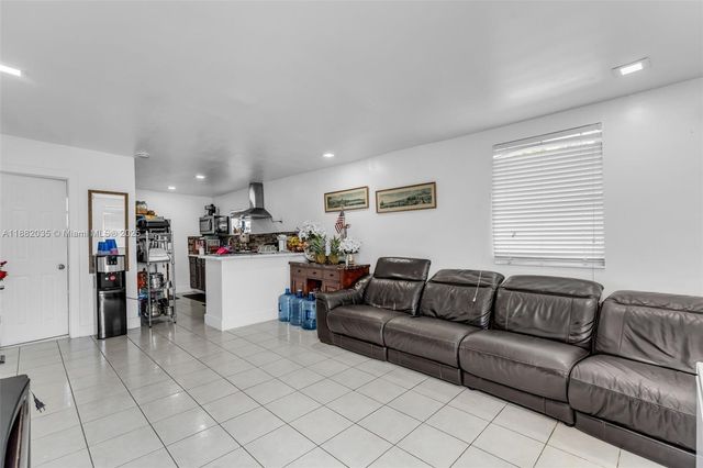 12750 SW 197th Ave, Miami, FL 33196