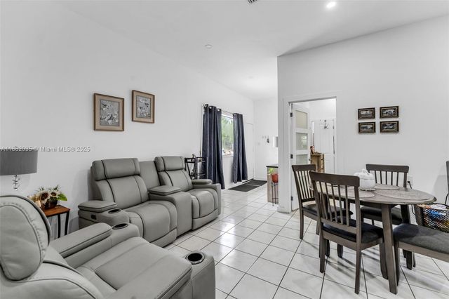 12750 SW 197th Ave, Miami, FL 33196