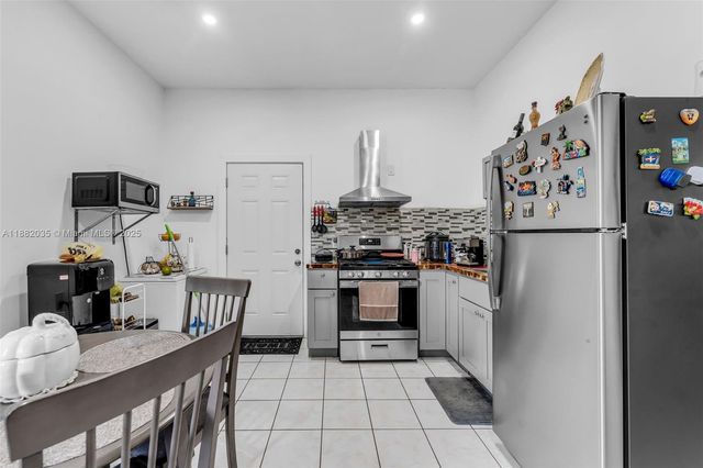 12750 SW 197th Ave, Miami, FL 33196