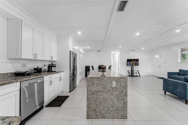 12750 SW 197th Ave, Miami, FL 33196