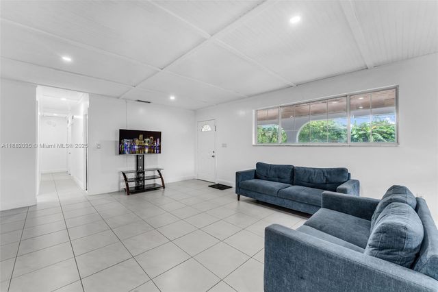12750 SW 197th Ave, Miami, FL 33196
