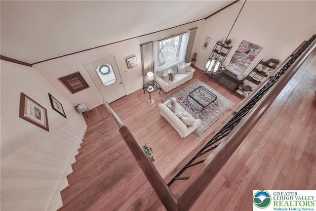453 Larch Lane, Lower Nazareth Twp, PA 18064