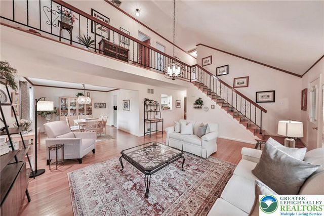 453 Larch Lane, Lower Nazareth Twp, PA 18064