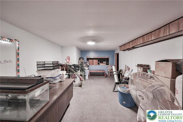453 Larch Lane, Lower Nazareth Twp, PA 18064