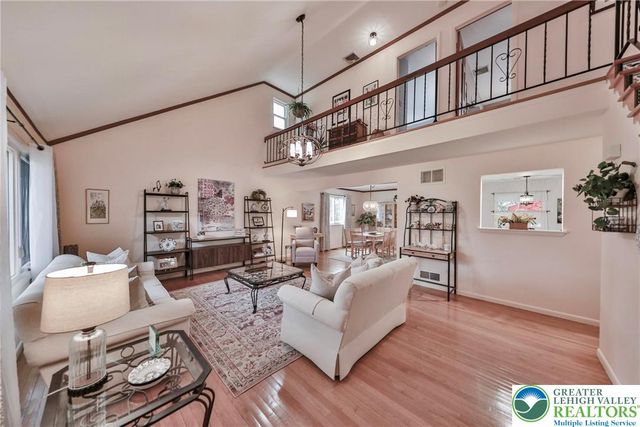 453 Larch Lane, Lower Nazareth Twp, PA 18064