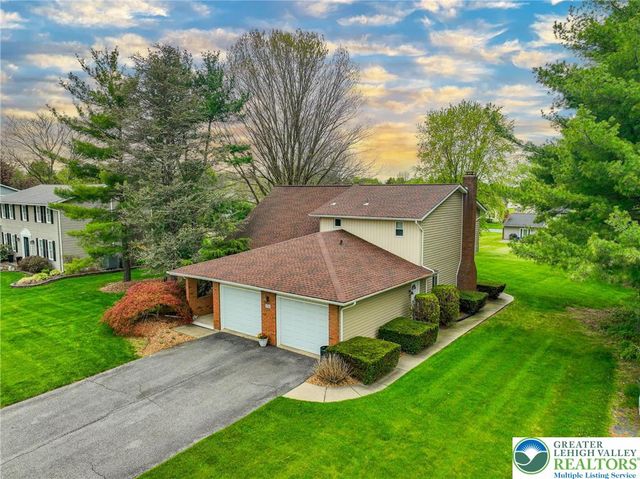 453 Larch Lane, Lower Nazareth Twp, PA 18064