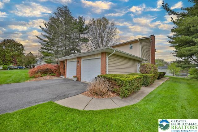 453 Larch Lane, Lower Nazareth Twp, PA 18064