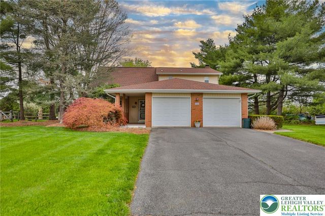 453 Larch Lane, Lower Nazareth Twp, PA 18064