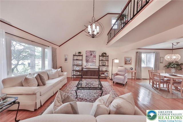 453 Larch Lane, Lower Nazareth Twp, PA 18064