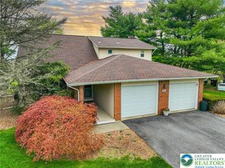 453 Larch Lane, Lower Nazareth Twp, PA 18064