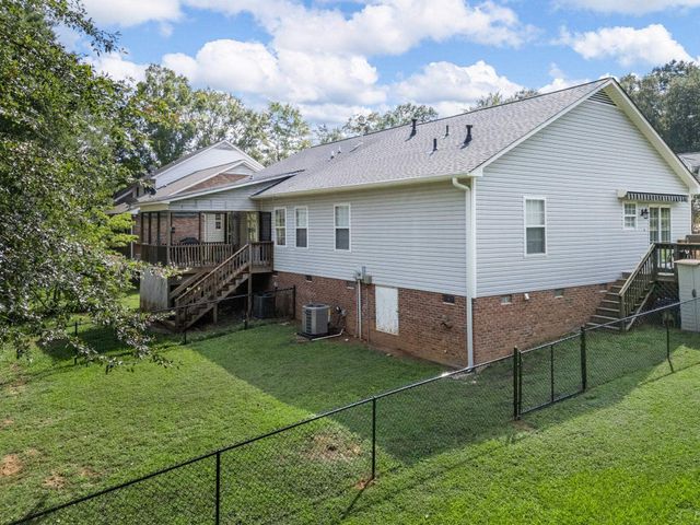 318 Sunridge Drive, Spartanburg, SC 29302