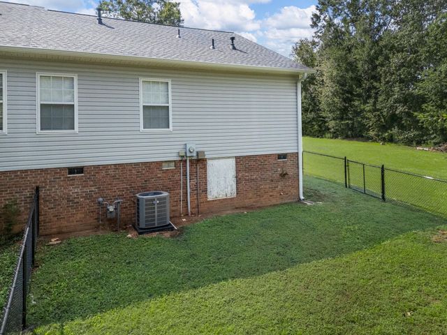 318 Sunridge Drive, Spartanburg, SC 29302