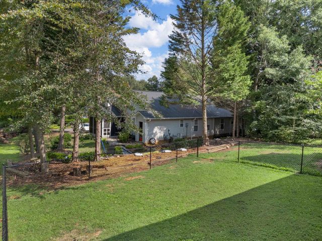 318 Sunridge Drive, Spartanburg, SC 29302