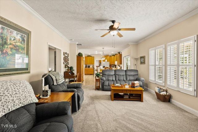658 Cross Community Road, Blountville, TN 37617