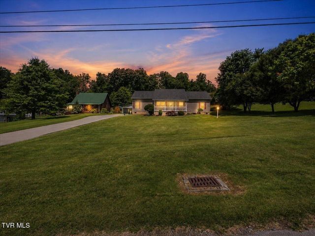 658 Cross Community Road, Blountville, TN 37617