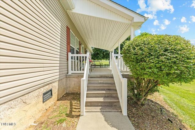 658 Cross Community Road, Blountville, TN 37617