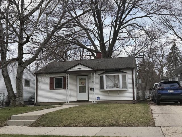 5037 N 48th STREET, Milwaukee, WI 53218