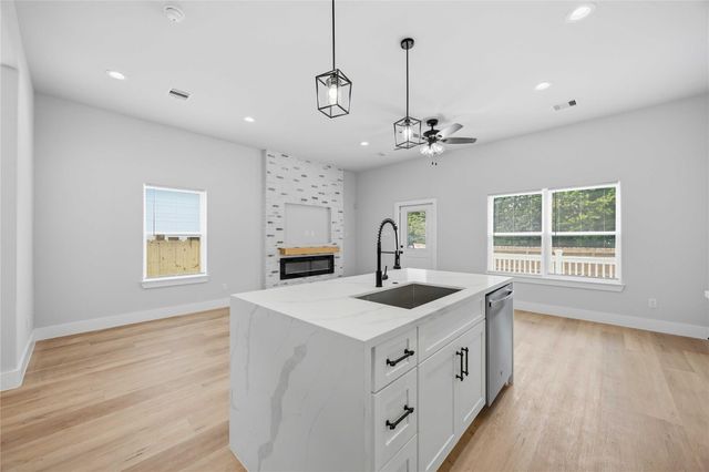 10610 Ashville Drive, Houston, TX 77051