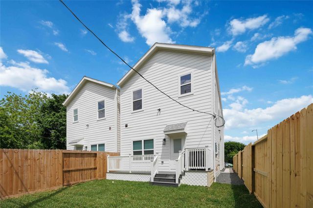 10610 Ashville Drive, Houston, TX 77051