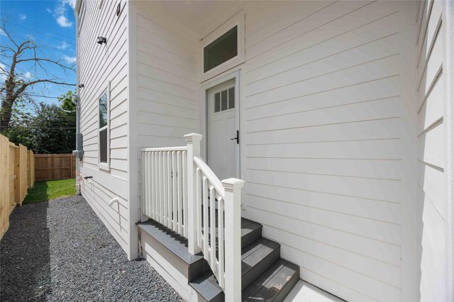 10610 Ashville Drive, Houston, TX 77051