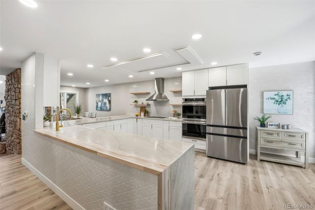 1581 W Briarwood Avenue, Littleton, CO 80120