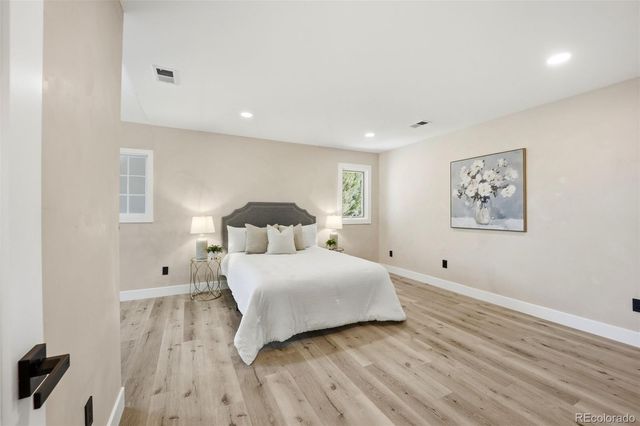 1581 W Briarwood Avenue, Littleton, CO 80120
