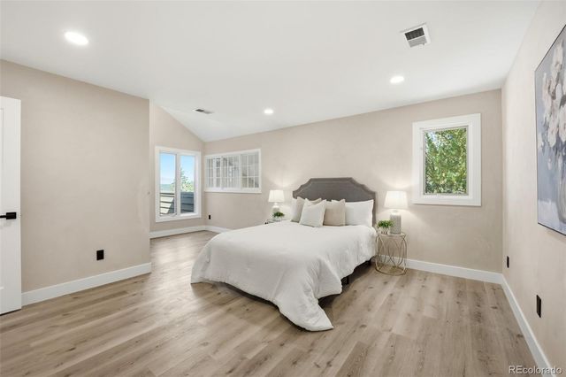1581 W Briarwood Avenue, Littleton, CO 80120