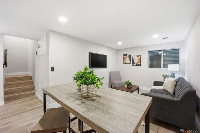 1581 W Briarwood Avenue, Littleton, CO 80120