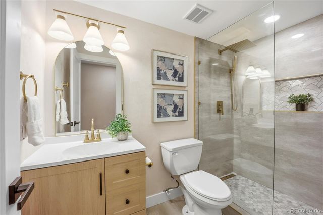 1581 W Briarwood Avenue, Littleton, CO 80120