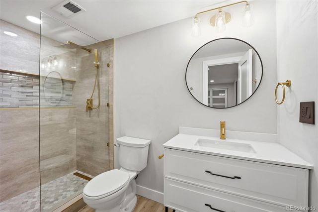 1581 W Briarwood Avenue, Littleton, CO 80120