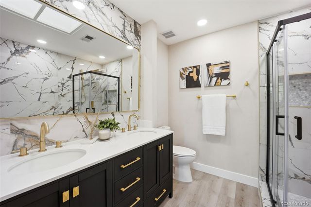 1581 W Briarwood Avenue, Littleton, CO 80120