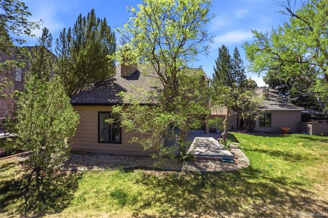 1581 W Briarwood Avenue, Littleton, CO 80120