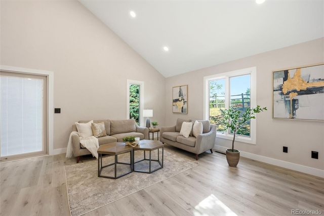 1581 W Briarwood Avenue, Littleton, CO 80120