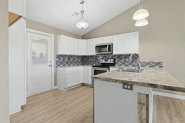 1311 E Maywood, Wichita, KS 67216