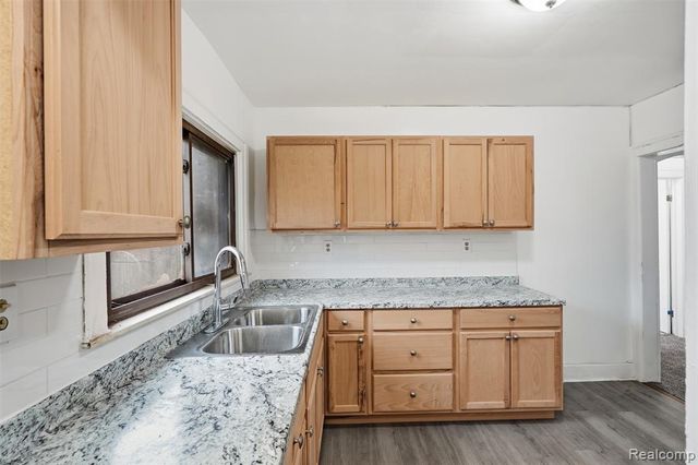 167 Mark Avenue, Pontiac, MI 48341