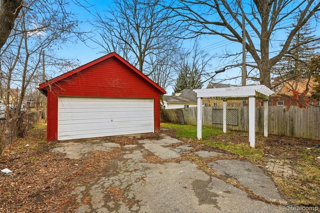 167 Mark Avenue, Pontiac, MI 48341